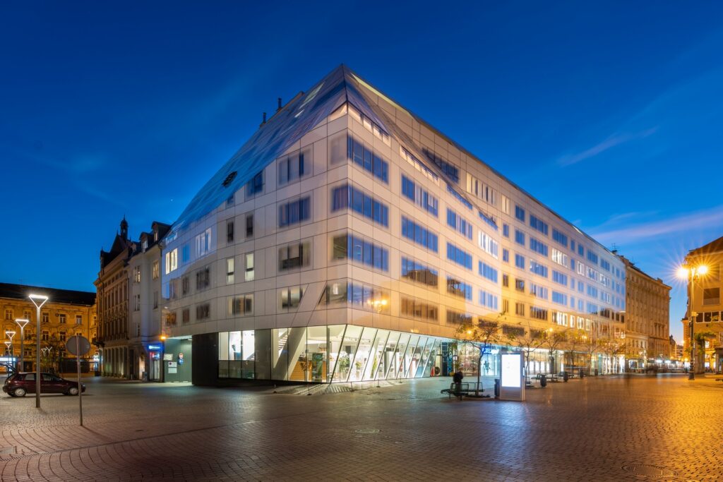 Ban Centar, Zagreb